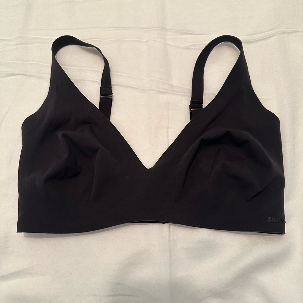 SKIMS Black Seamless Bra